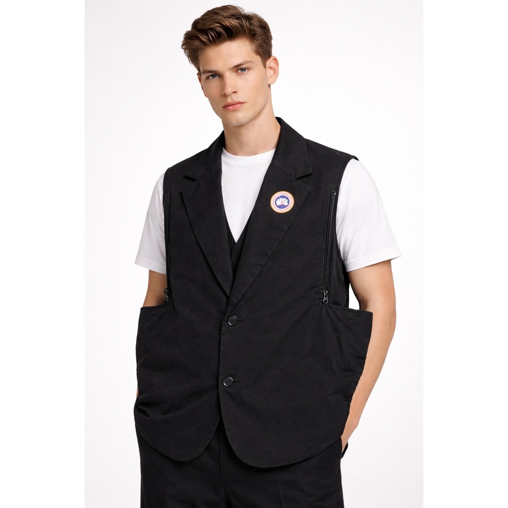 Canada Goose x Feng Chen Wang Black Vest Size MM‎